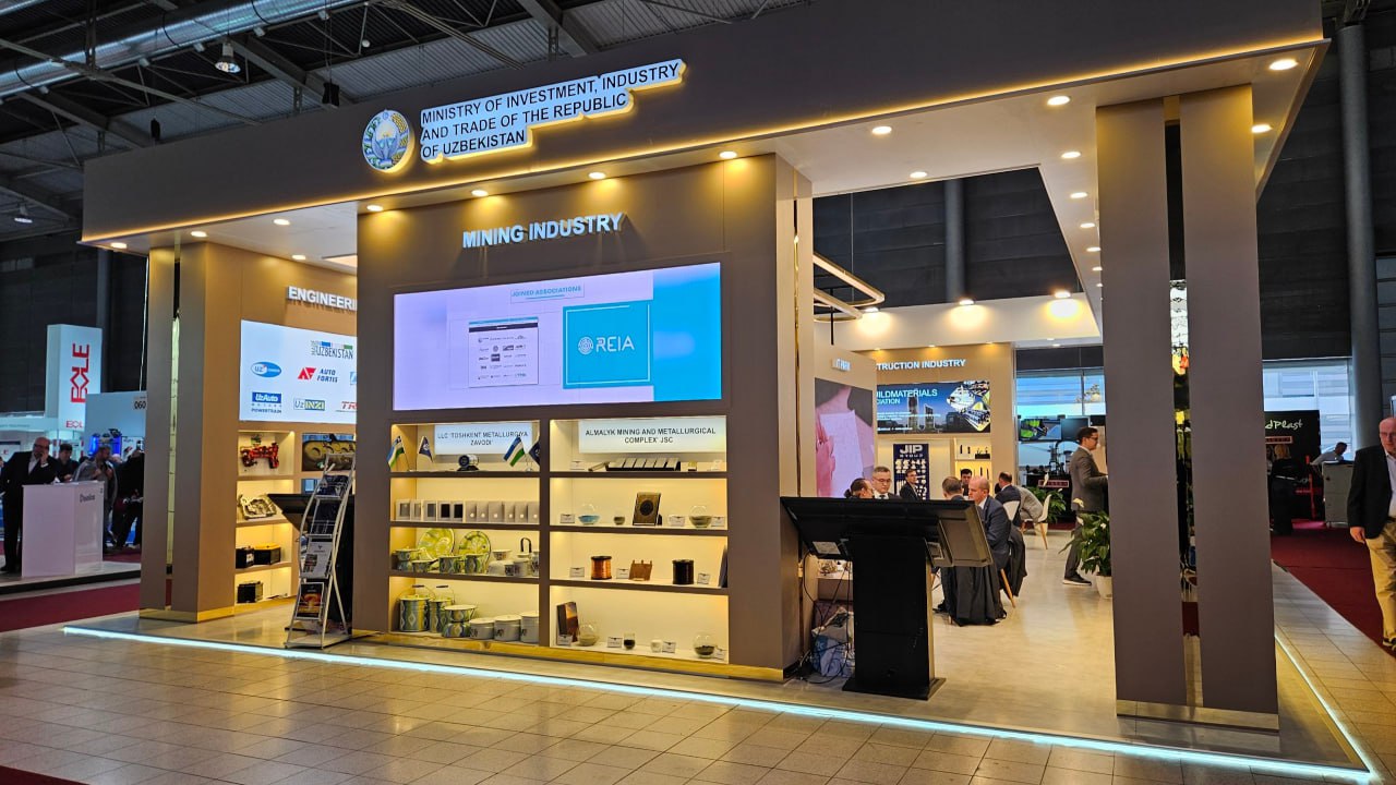 «Auto Spring Components» MCHJ — innovatsion po‘lat va quyma temir quyish ishlab chiqarish korxonasi — UzAuto delegatsiyasi tarkibida ushbu ko‘rgazmada faol ishtirok etmoqda.